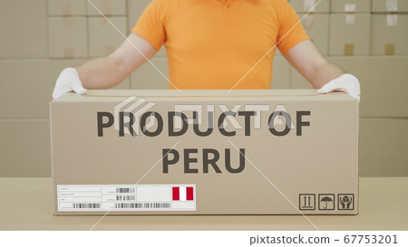 Big box with PRODUCT OF PERU printed text on the side Big box with PRODUCT OF PERU printed text on the side 67753201