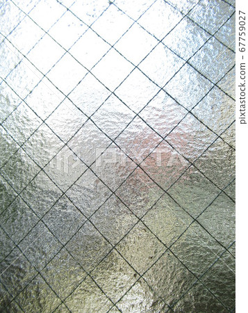 Ground glass 67759027