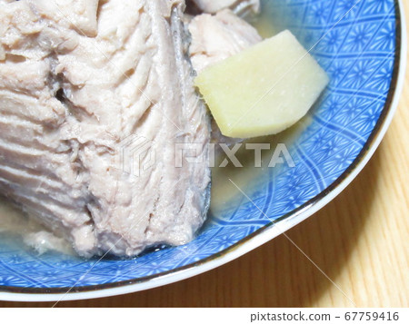 Boiled mackerel 67759416