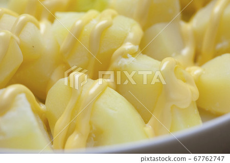 蛋黃醬煮的土豆 67762747