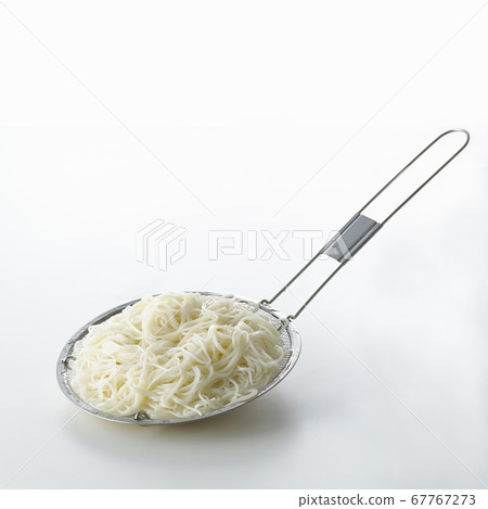 Somen with white background 67767273