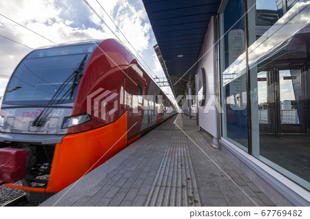 Moscow Central Circle - Little Ring, MCC,or MK MZD,  Russia. ZIL railway station 67769482