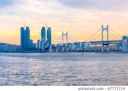 Gwangan Bridge in Busan City , South Korea. 67771114