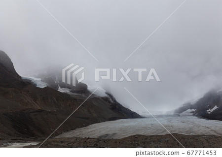 Athabasca glacier, Alberta, Canada 67771453