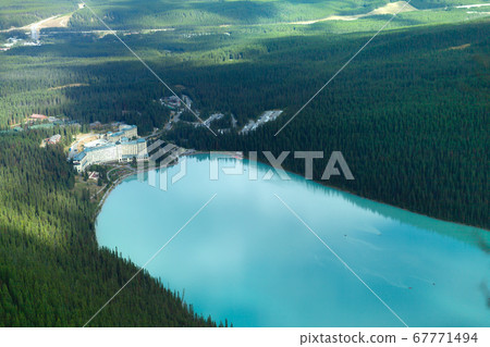 Lake Louise, Banff National Park, Canada Lake Louise, Banff National Park, Canada 67771494