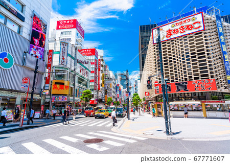 Tokyo Shimbashi Station Karasumoriguchi 67771607