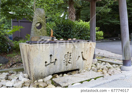 Hakoji Koji Temple's water supply 67774017