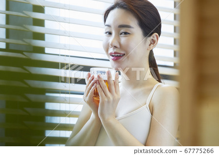 Tea Time, Tea Therapy, Foot Bath, Healing, Young Woman 67775266