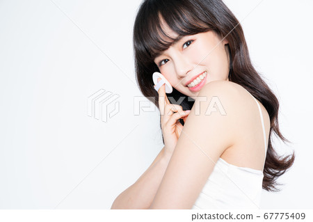 Women beauty 67775409