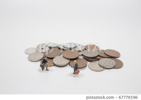 a fun of min figure man on pound yen a fun of min figure man on pound yen 67776596
