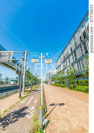 自行車和行人及自行車道的路標 自行車和行人及自行車道的路標 67776655