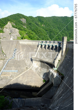 岩手縣西和賀町湯田水壩的風景 67776705