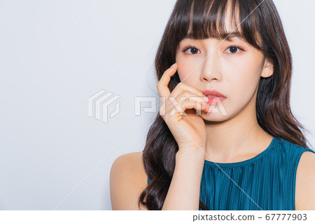 Women beauty fashion 67777903