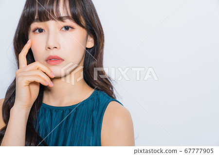 Women beauty fashion 67777905