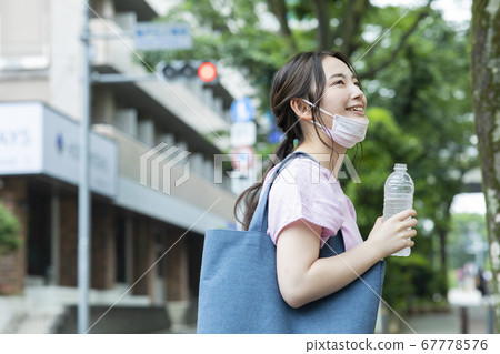 面具夏天女人 67778576