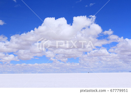 Uyuni salt lake   67779951