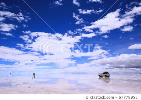 Uyuni salt lake   67779953