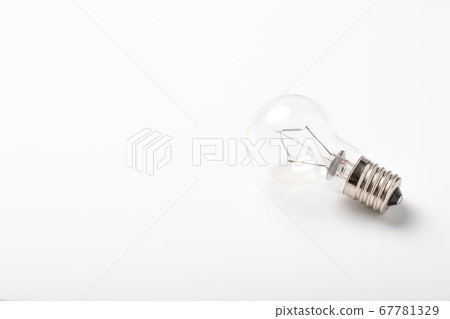 light bulb  67781329