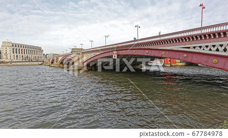 Blackfriars Bridge 67784978