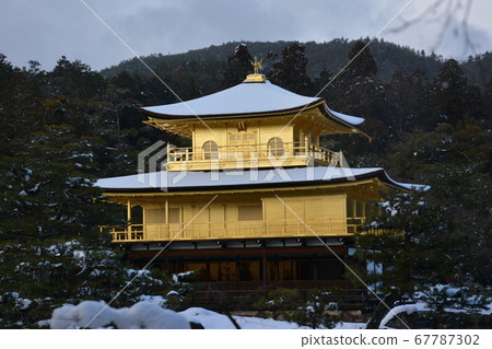 雪中的金閣寺 雪中的金閣寺 67787302