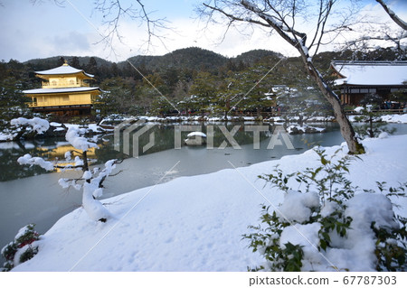Kinkakuji Temple in the snow Kinkakuji Temple in the snow 67787303