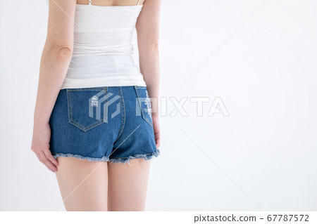 女性的身體形象 女性的身體形象 67787572