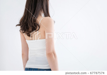 Female body image 67787574