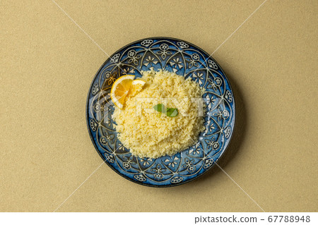 蒸粗麥粉，小麵食 67788948
