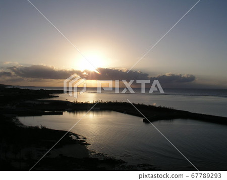 Sunrise Sunrise 67789293