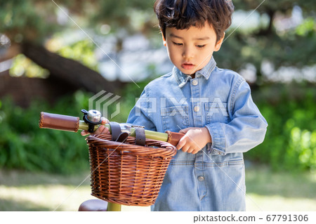 Education lifestyle children 67791306