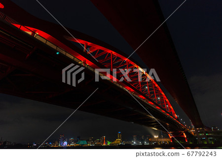 Kobe Bridge 67792243