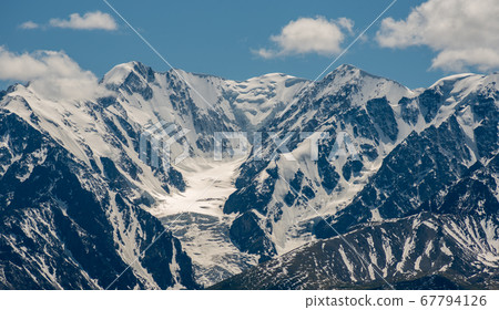Glacier in the North Chuysky ridge, Altai Glacier in the North Chuysky ridge, Altai 67794126