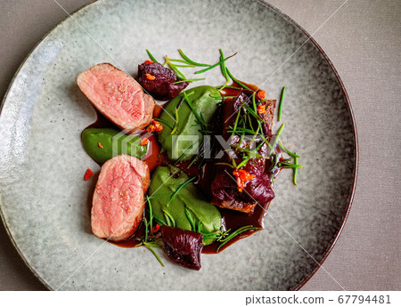 Main Course Grass Fed Beef Bush Food 67794481