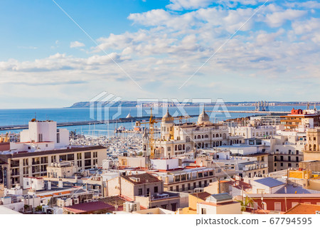 Alicante cityscape Alicante cityscape 67794595