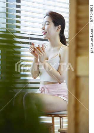 下午茶時間，茶療法，足浴，康復，年輕女子 67794661