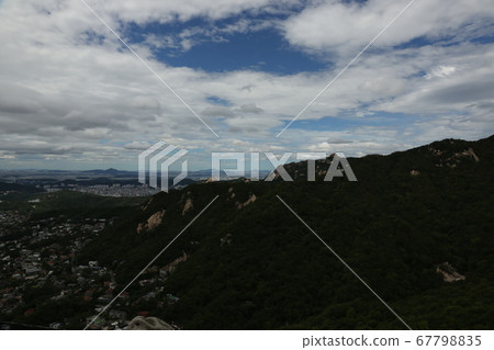 Bukhansan National Park, Bohyeonbong, and Brotherbong 67798835