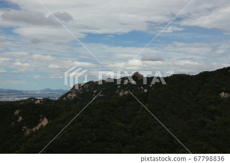 Bukhansan National Park, Bohyeonbong, and Brotherbong Bukhansan National Park, Bohyeonbong, and Brotherbong 67798836