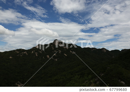 National Park, Bukhansan Mountain, Hyeongjebong Peak, Bohyeonbong Peak 67799680