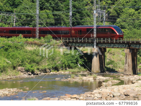 近鐵全新的名阪特快“ Hinotori”,將大阪和名古屋橫貫山脈相連 近鐵全新的名阪特快“ Hinotori”,將大阪和名古屋橫貫山脈相連 67799816