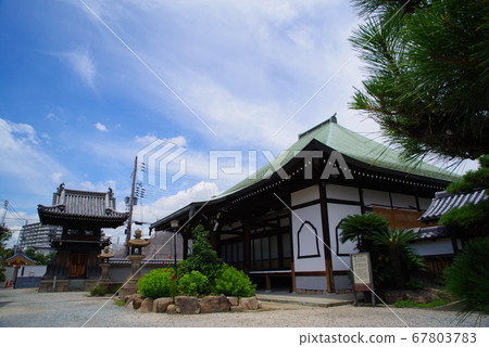 Nyorai-in Temple in Amagasaki-ji Town that retains the atmosphere of a castle town 67803783
