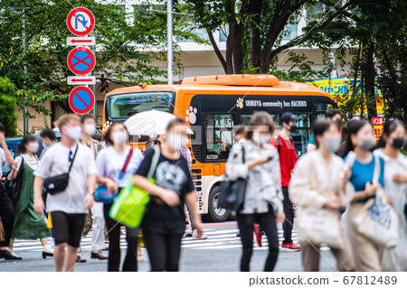 Tokyo Cityscape in Japan Shibuya Scramble Crossing/mask (in the direction of Shibuya Station) Tokyo Cityscape in Japan Shibuya Scramble Crossing/mask (in the direction of Shibuya Station) 67812489