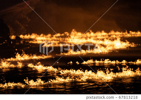 Flame flame ocean 67813218