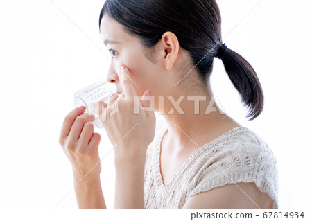 Mask woman rough skin 67814934