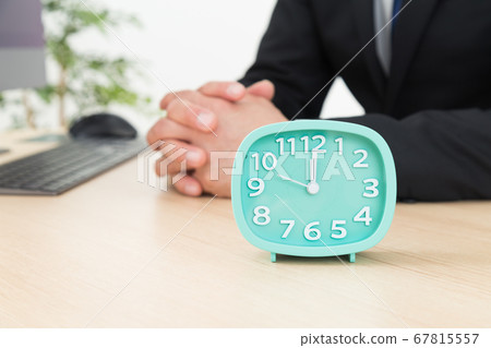 Watch and businessman Watch and businessman 67815557