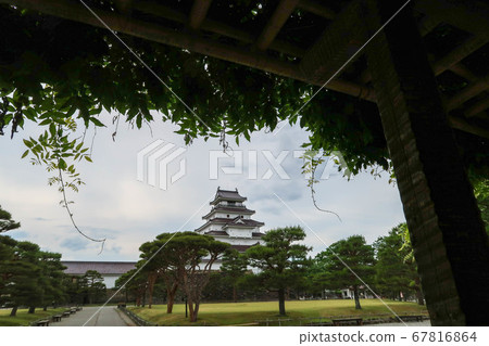 Aizu, Fukushima Prefecture, Tsurugajo Castle Tower (fresh green, front wisteria tower) 67816864