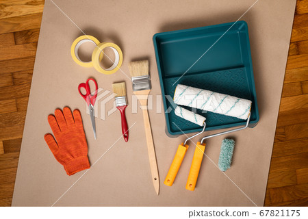Tools when painting home 67821175
