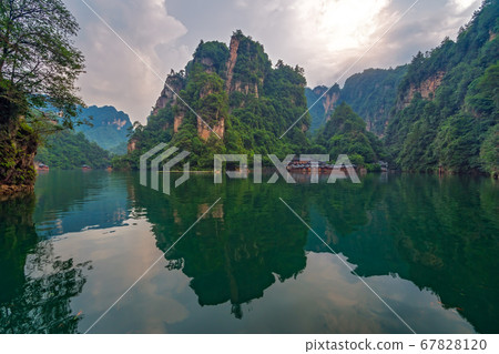 Stunning karst landscape of Baofeng Lake 67828120