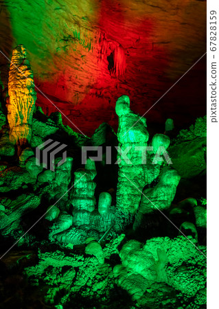 Stalactites and stalagmites inside Huanglong Stalactites and stalagmites inside Huanglong 67828159