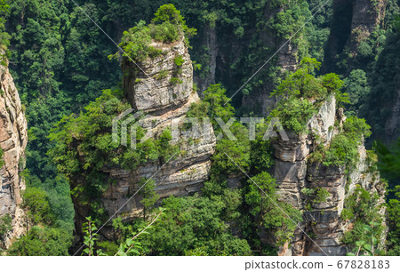 Stunning Mountain formations in Zhangjiajie Stunning Mountain formations in Zhangjiajie 67828183