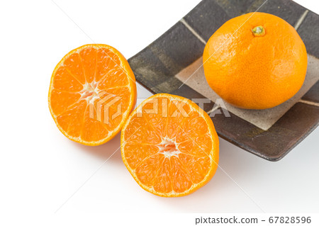 Ripe unshu mandarin orange 67828596